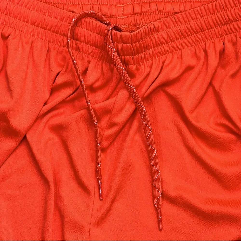 Challenger Teamwear bold bright